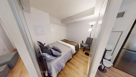 Photo 6 at 726 - 36 LISGAR Street, Little Portugal, Toronto