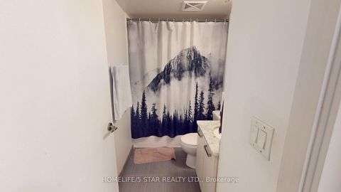 Photo 8 at 726 - 36 LISGAR Street, Little Portugal, Toronto