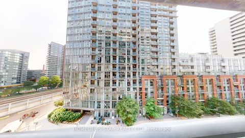 Photo 12 at 726 - 36 LISGAR Street, Little Portugal, Toronto