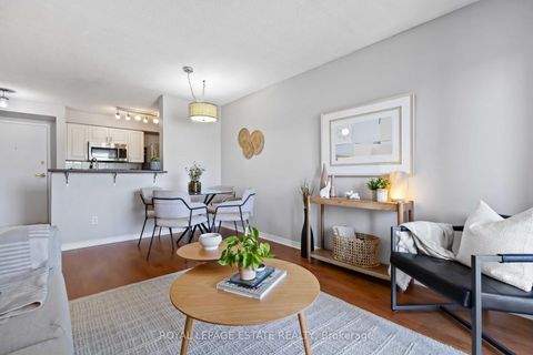 Photo 8 at 325 - 684 Warden Avenue, Birchmount, Toronto