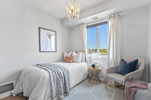 Photo 12 at 325 - 684 Warden Avenue, Birchmount, Toronto