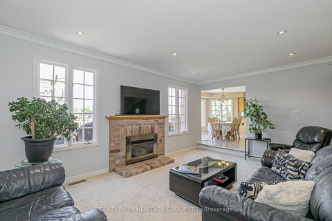 Photo 12 at 152 Cranberry Lane, Aurora Highlands, Aurora