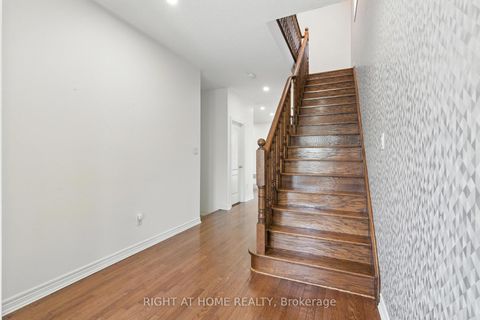 Photo 4 at 215 Canada Drive, Vellore Village, Vaughan