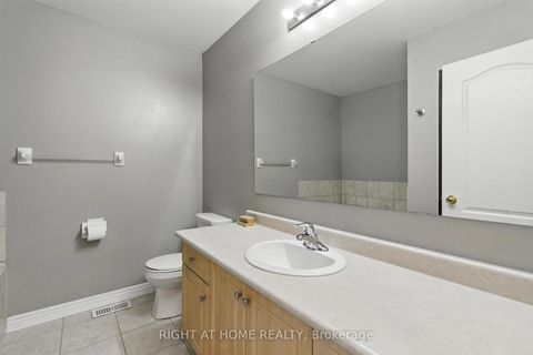 Photo 18 at 215 Canada Drive, Vellore Village, Vaughan