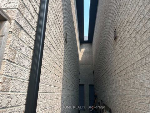 Photo 43 at 215 Canada Drive, Vellore Village, Vaughan