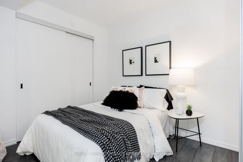Photo 17 at 844 - 5 Soudan Avenue, Mount Pleasant West, Toronto