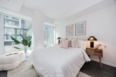 Photo 20 at 844 - 5 Soudan Avenue, Mount Pleasant West, Toronto