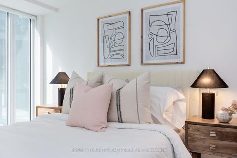 Photo 21 at 844 - 5 Soudan Avenue, Mount Pleasant West, Toronto