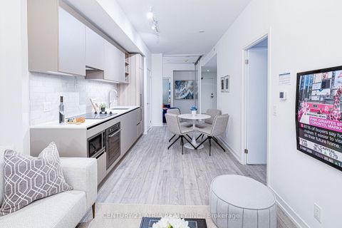 Photo 2 at 308 - 55 Mercer Street, Waterfront Communities C1, Toronto