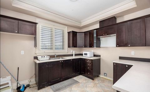 Photo 10 at 10 Bainbridge Avenue, Clanton Park, Toronto