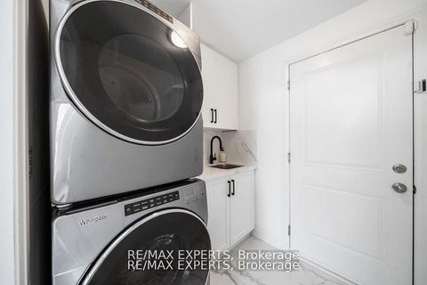Photo 19 at 13 Shatner Turnabout Crescent, East Woodbridge, Vaughan