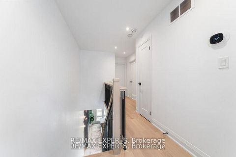 Photo 21 at 13 Shatner Turnabout Crescent, East Woodbridge, Vaughan
