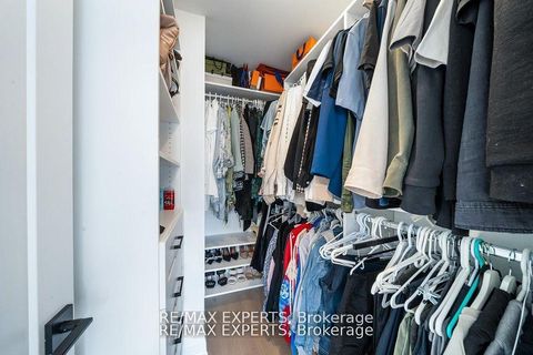 Photo 26 at 13 Shatner Turnabout Crescent, East Woodbridge, Vaughan