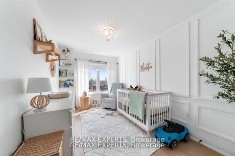 Photo 27 at 13 Shatner Turnabout Crescent, East Woodbridge, Vaughan