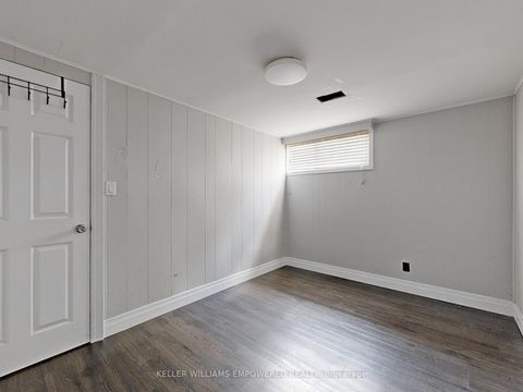 Photo 14 at 33 Rutledge Avenue, Eglinton East, Toronto