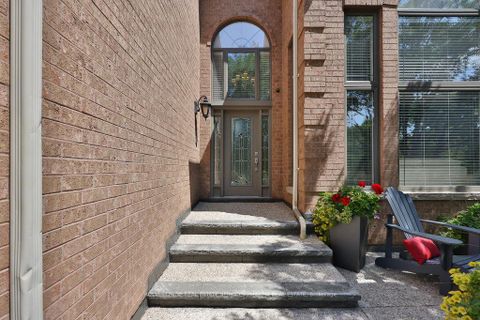 Photo 3 at 1165 Jeff Drive, CV Clearview, Oakville
