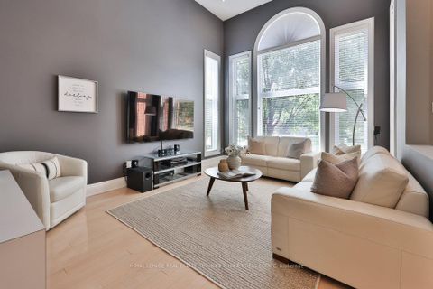 Photo 5 at 1165 Jeff Drive, CV Clearview, Oakville