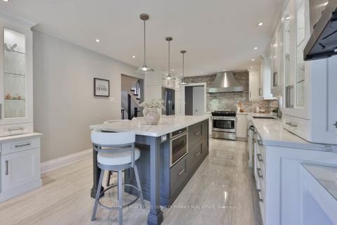 Photo 11 at 1165 Jeff Drive, CV Clearview, Oakville
