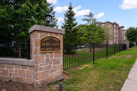 Photo 19 at 413 - 1460 Bishops Gate, GA Glen Abbey, Oakville