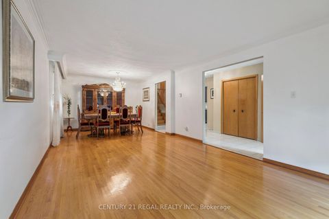 Photo 3 at 152 Weir Crescent, West Hill, Toronto