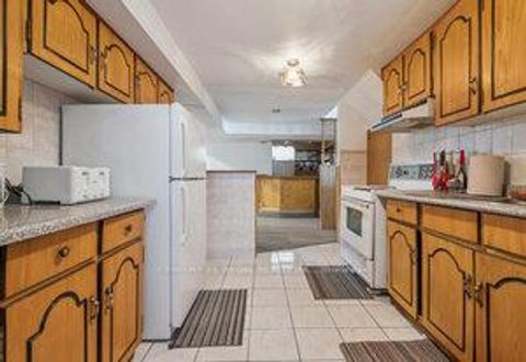 Photo 22 at 152 Weir Crescent, West Hill, Toronto