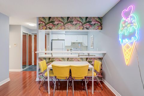 Photo 4 at 210 - 28 Empress Avenue, Willowdale East, Toronto