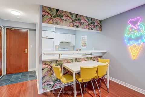Photo 5 at 210 - 28 Empress Avenue, Willowdale East, Toronto