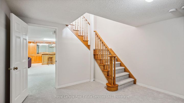 Photo 28 at 524 Chillingham Crescent, FD Ford, Oakville