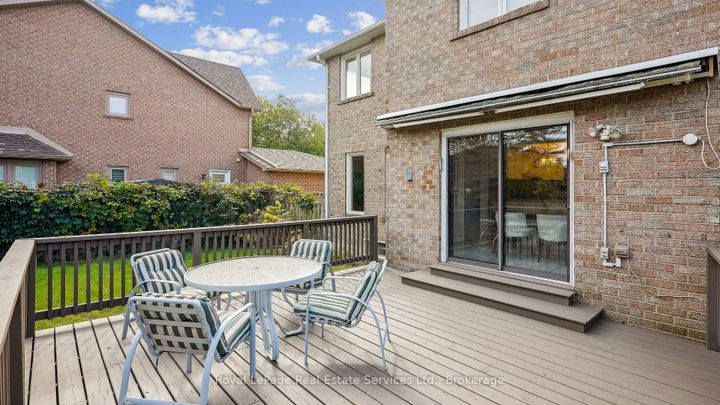 Photo 35 at 524 Chillingham Crescent, FD Ford, Oakville