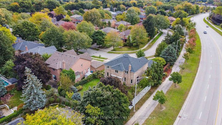 Photo 45 at 524 Chillingham Crescent, FD Ford, Oakville
