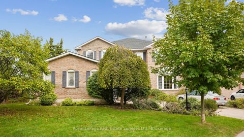 Photo 1 at 524 Chillingham Crescent, FD Ford, Oakville