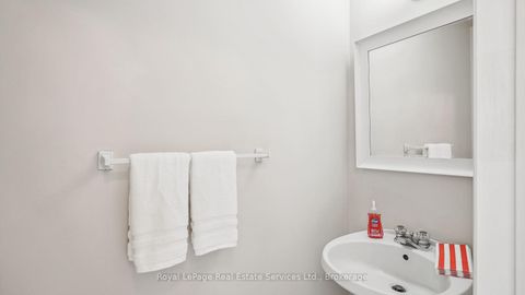 Photo 15 at 524 Chillingham Crescent, FD Ford, Oakville