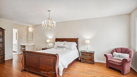 Photo 17 at 524 Chillingham Crescent, FD Ford, Oakville
