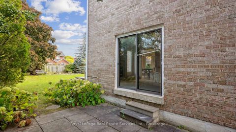 Photo 40 at 524 Chillingham Crescent, FD Ford, Oakville