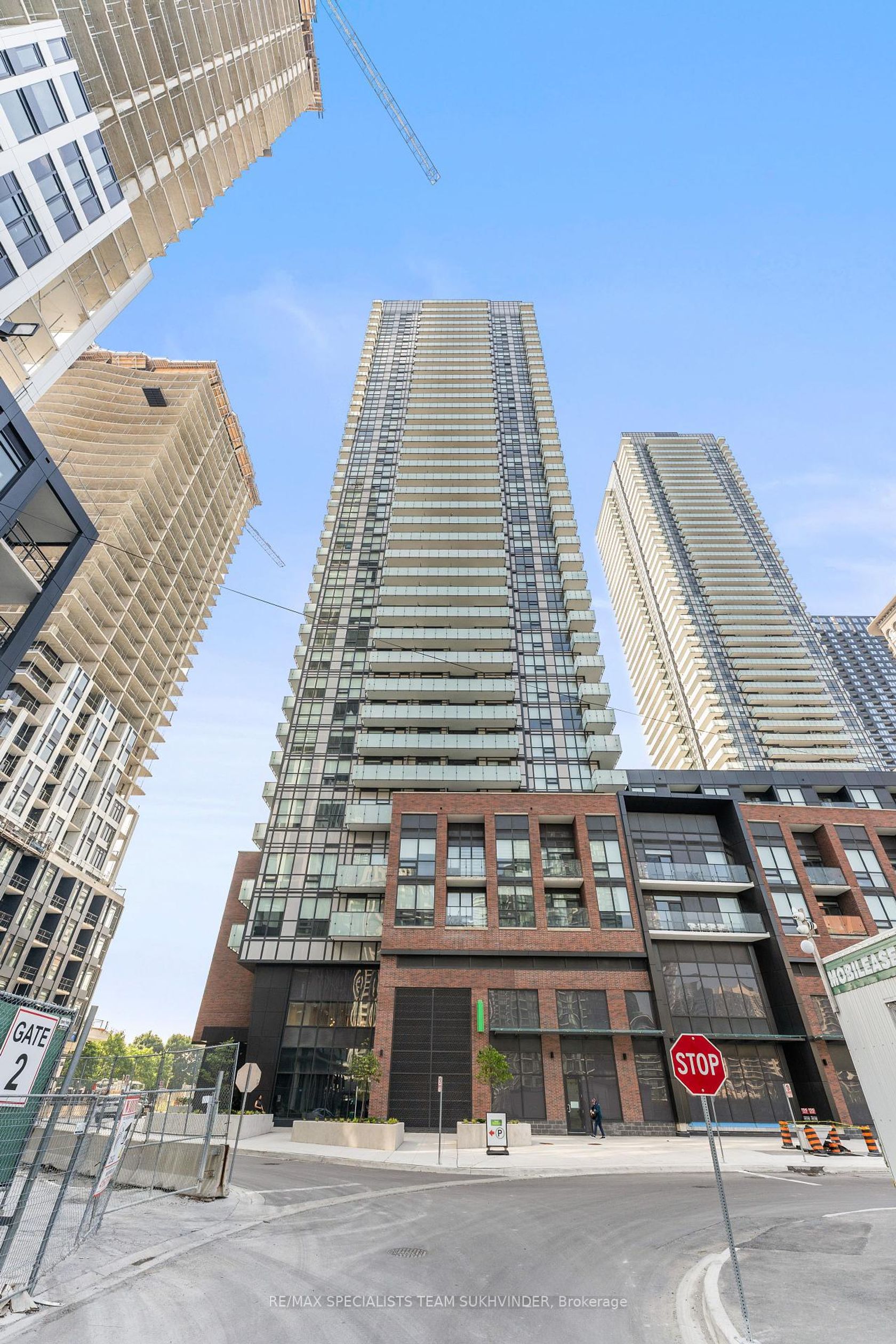 3002 - 4130 Parkside Village Drive, Creditview, Mississauga 