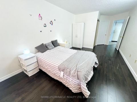 Photo 14 at 1813 - 5 Greystone Walk Drive, Kennedy Park, Toronto