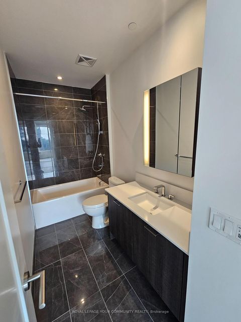 Photo 10 at 6402 - 10 York Street, Waterfront Communities C1, Toronto