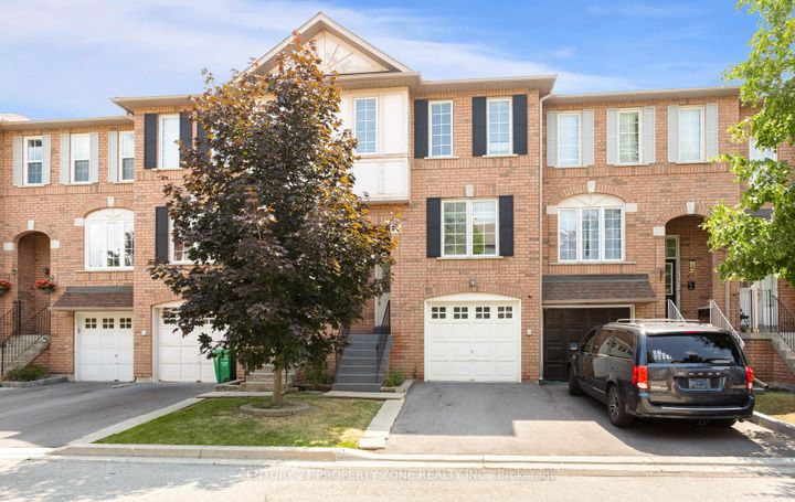 Photo 3 at 39 - 2 Clay Brick Court, Brampton North, Brampton