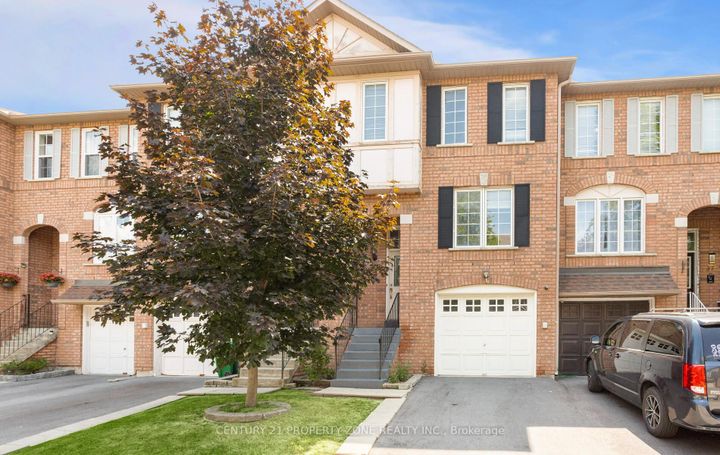Photo 4 at 39 - 2 Clay Brick Court, Brampton North, Brampton