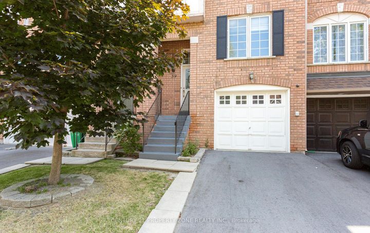 Photo 5 at 39 - 2 Clay Brick Court, Brampton North, Brampton