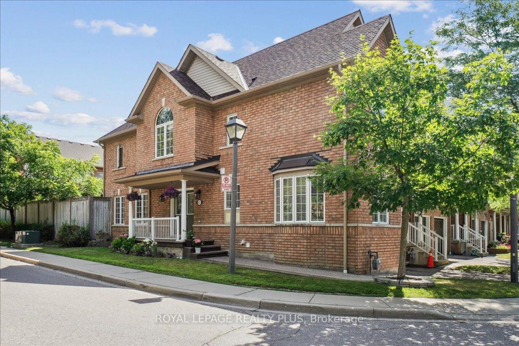221 - 7360 Zinnia Place, Meadowvale Village, Mississauga 