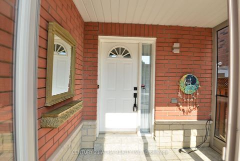 Photo 3 at 22 Peninsula Crescent, Rouge Woods, Richmond Hill