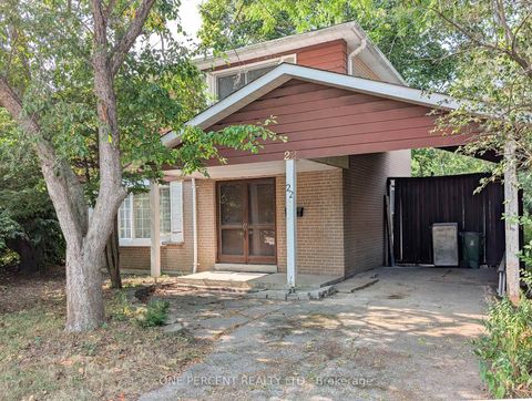 Photo 1 at 22 Gleneagle Crescent, Don Valley Village, Toronto