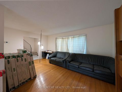 Photo 4 at 22 Gleneagle Crescent, Don Valley Village, Toronto