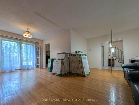 Photo 5 at 22 Gleneagle Crescent, Don Valley Village, Toronto