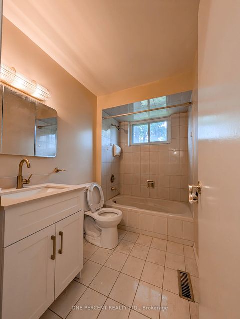 Photo 13 at 22 Gleneagle Crescent, Don Valley Village, Toronto