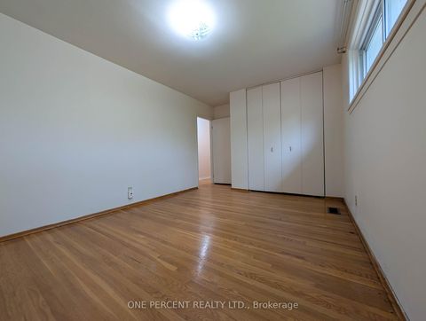 Photo 16 at 22 Gleneagle Crescent, Don Valley Village, Toronto