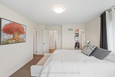 Photo 22 at 34 - 3006 Creekshore Common, GO Glenorchy, Oakville