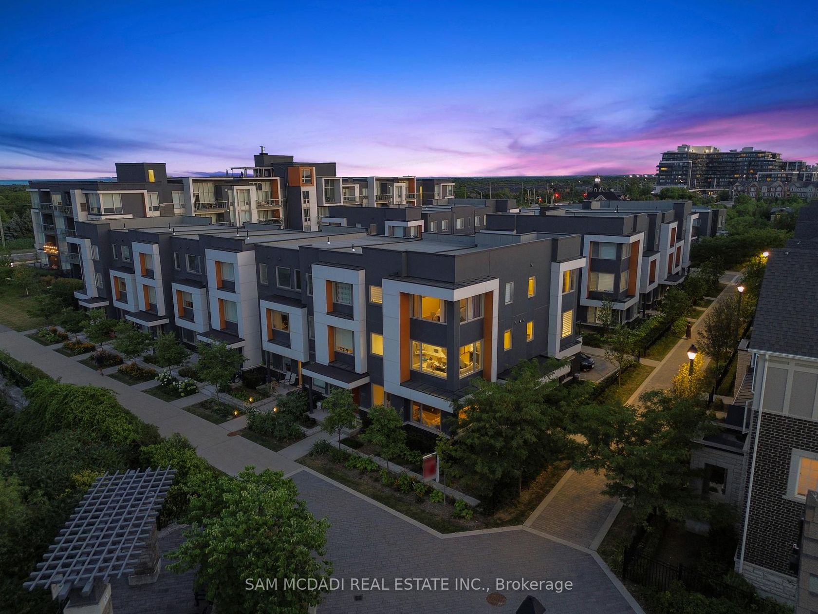 34 - 3006 Creekshore Common, GO Glenorchy, Oakville 