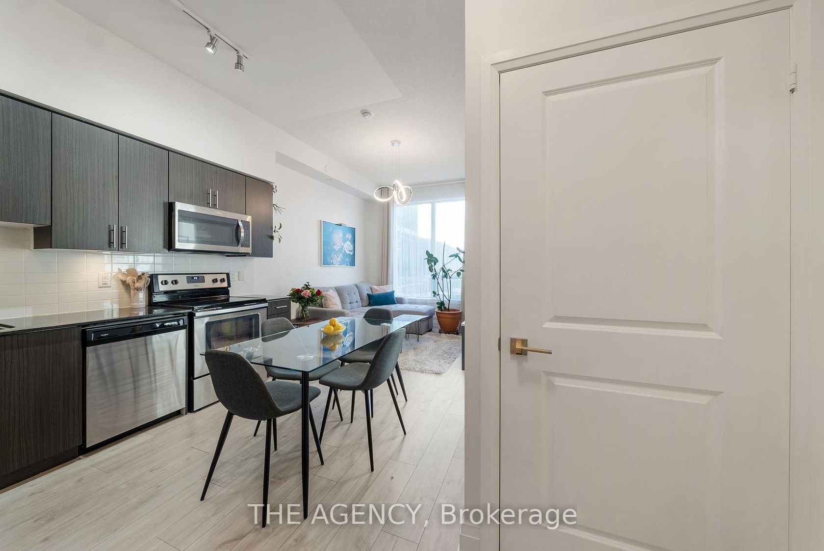 301 - 3600 Highway 7, Vaughan Corporate Centre, Vaughan 